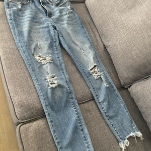 JUDY BLUE Ripped jeans size 29